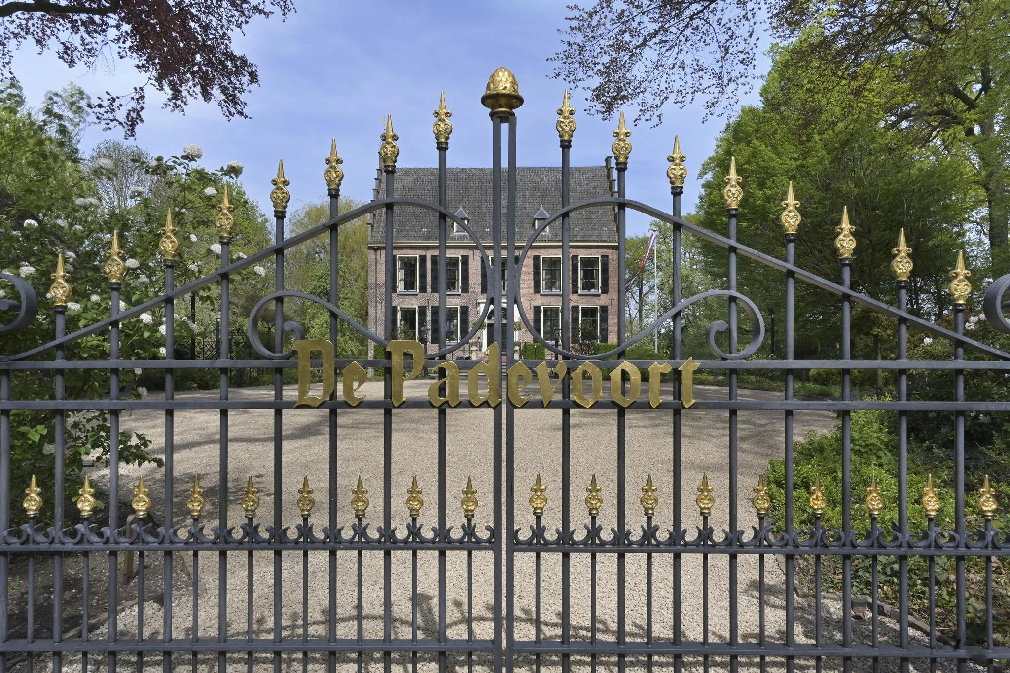 Historic Country Estate Near the Dutch Village of Zeddam — Francis